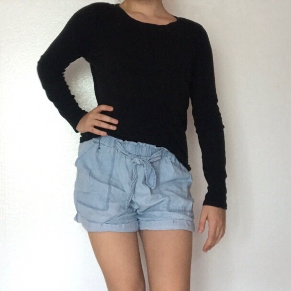 VINTAGE basic black long-sleeve shirt!
